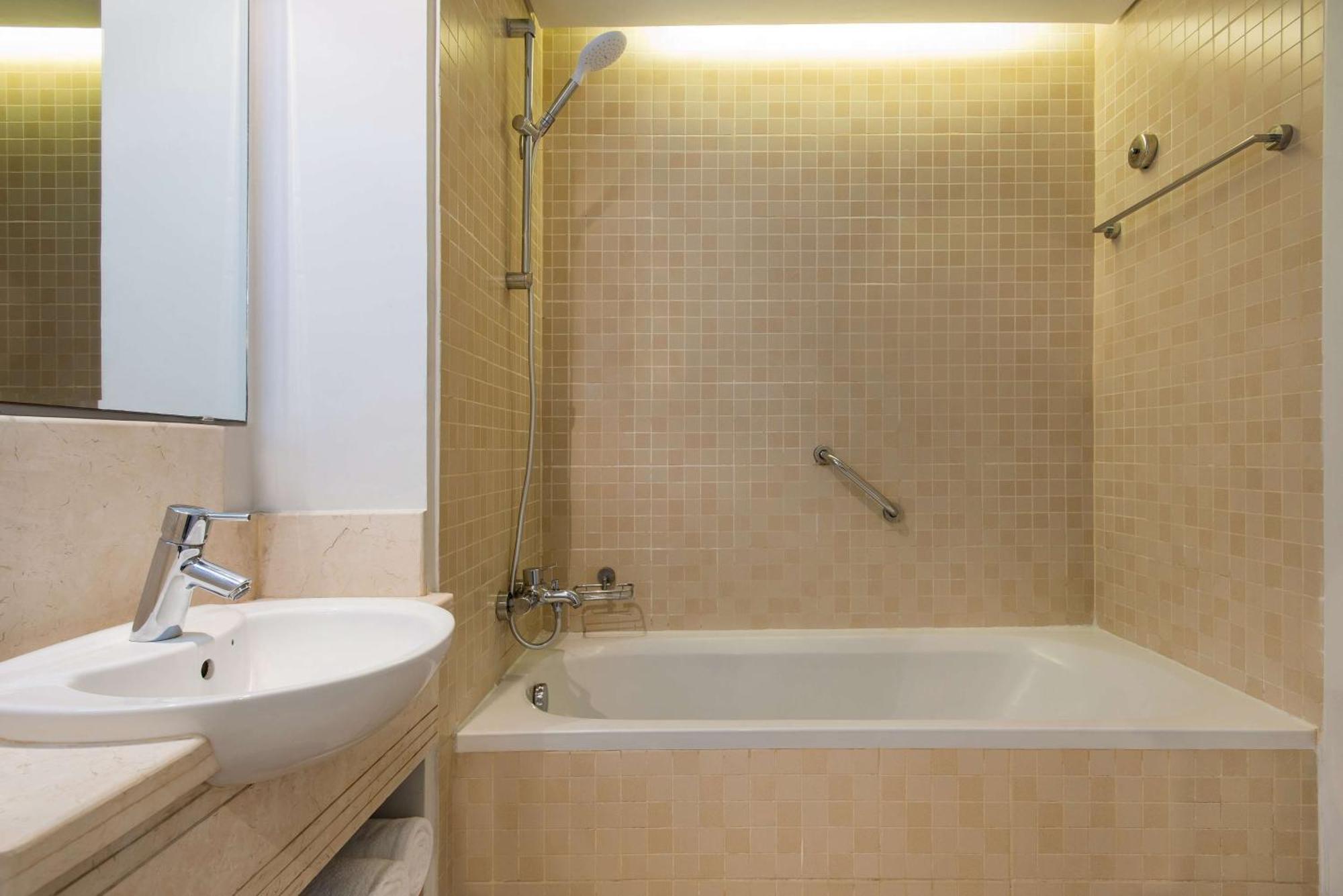 Superior Zimmer mit Poolblick